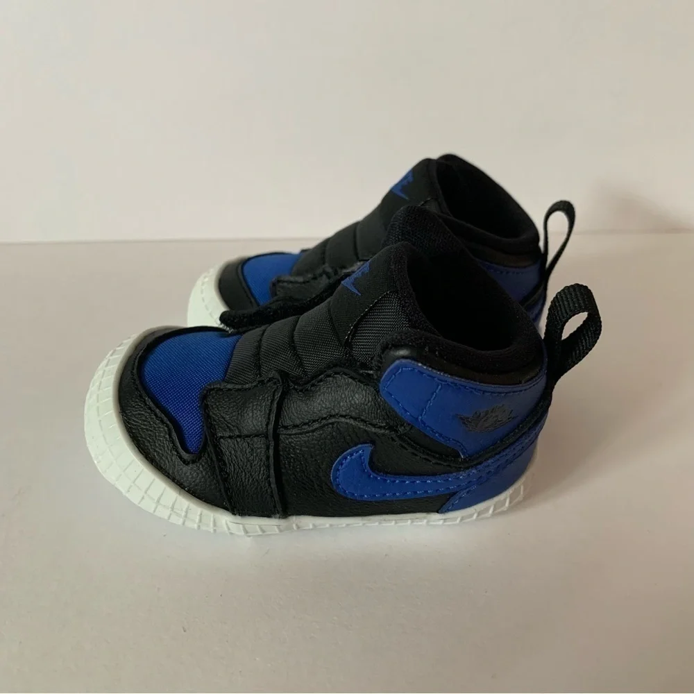 NIB. JORDAN Air Jordan Retro 1 Crib Booties